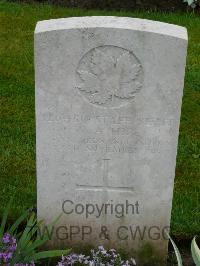 Etaples Military Cemetery - Hill, W A